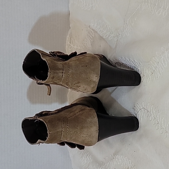 Franco Sarto Women's Ankle Booties Size 7.5  Tan - Picture 3 of 8